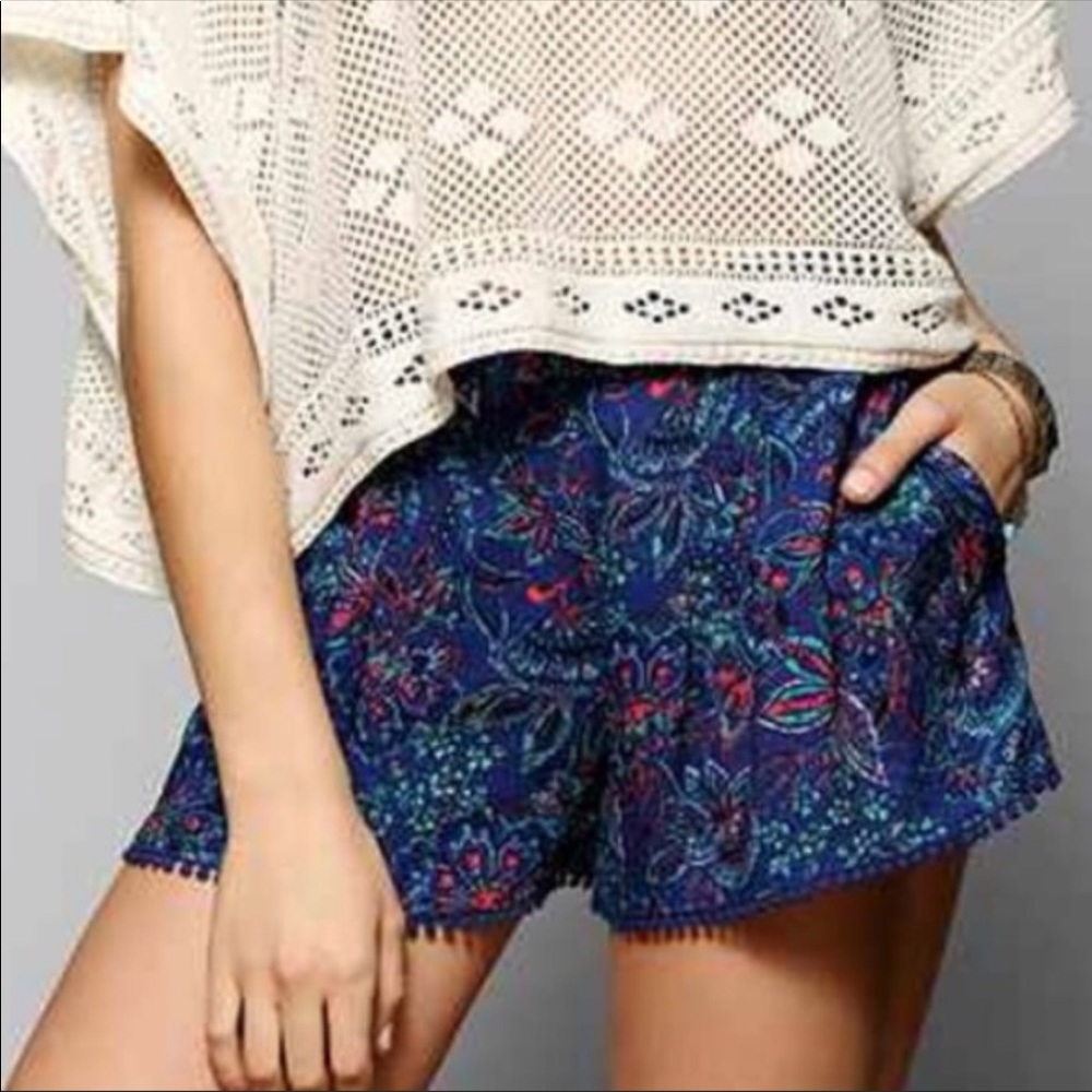 Ecote floral short and elastic waist